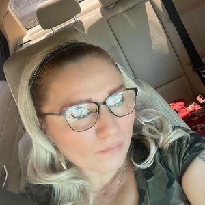 Meet your Posher, Guanaca